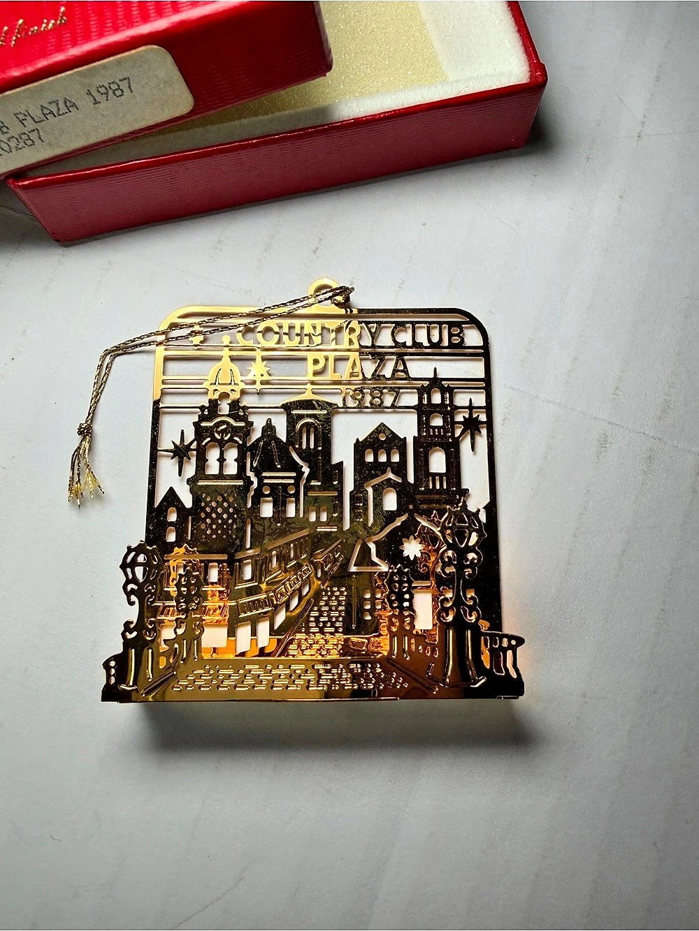 Kansas City Fireside Country Club Plaza 1987 ornament Gold & Black Holiday